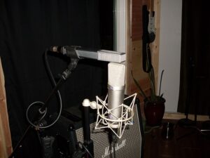 Mid-side stereo mic technique